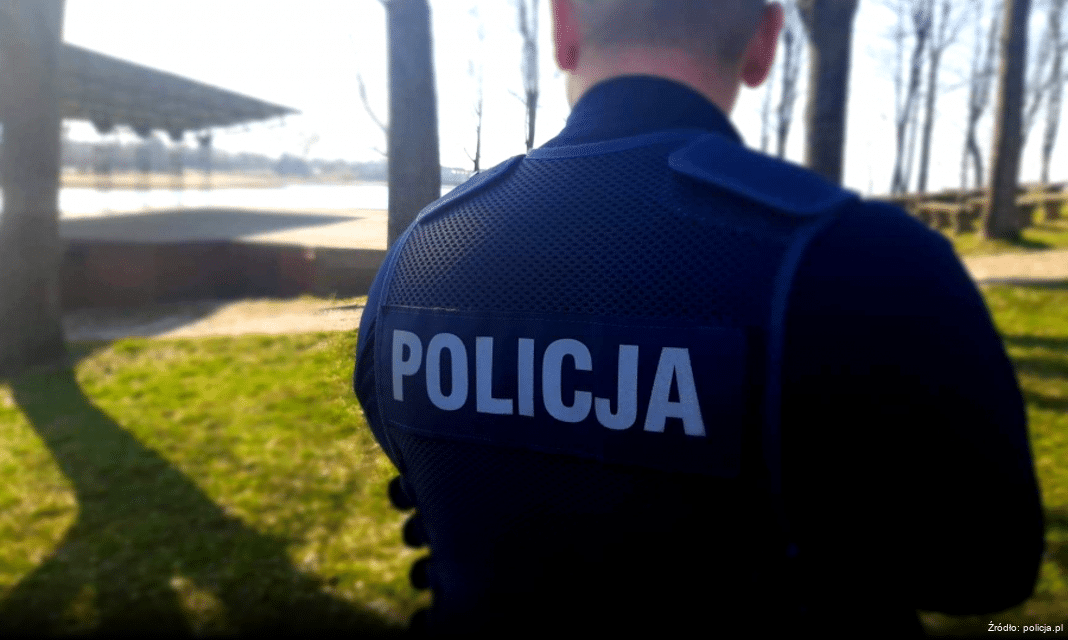 Nietrzeźwy kierowca zatrzymany przez policję po pościgu