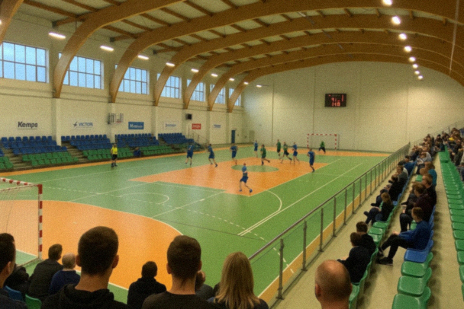 Godzinny Maraton Pływacki w Kielcach: Uczestnicy przepłynęli ponad 127 kilometrów